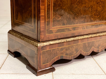 Credenza mobiletto radicato fine XIX secolo