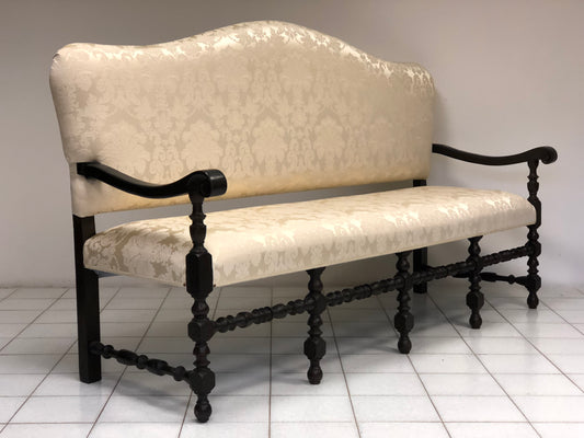 Lombard spool sofa. Walnut. Louis XIV