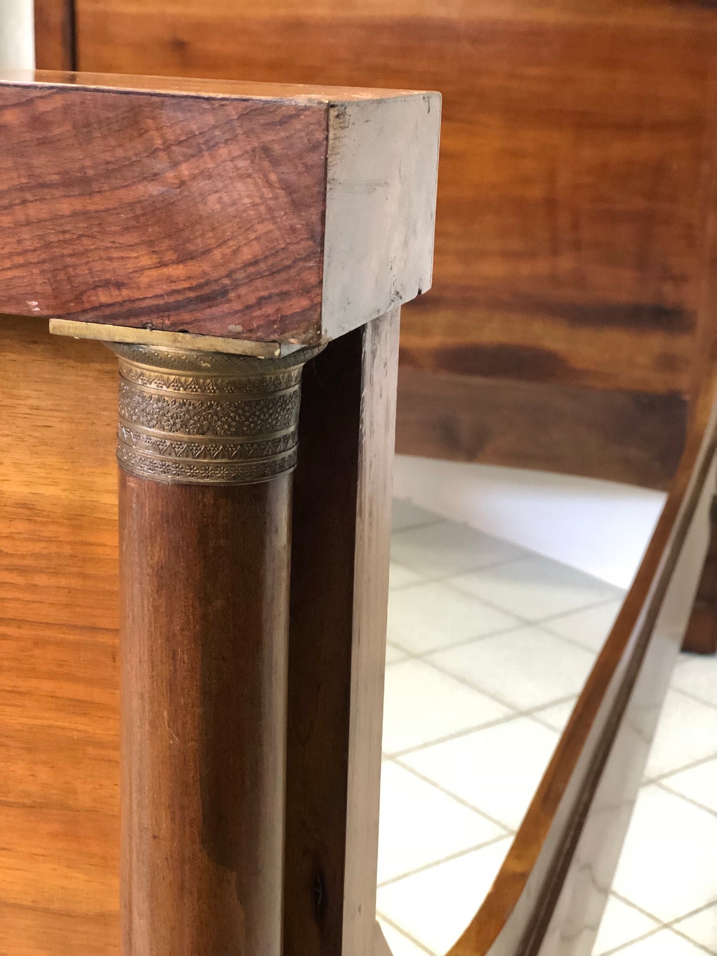 Lombard Empire three-quarter walnut bed. First half of the 19th century