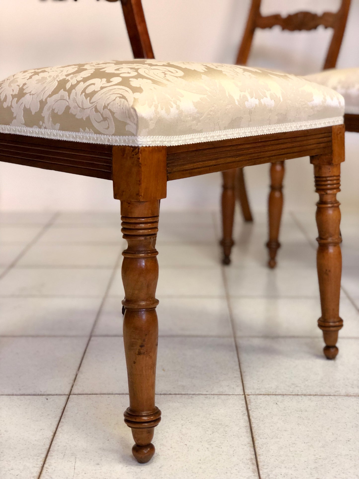Group of chairs in walnut Carlo X Piedmont