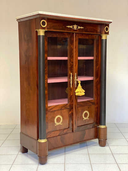 Empire display cabinet in mahogany feather. 19th century