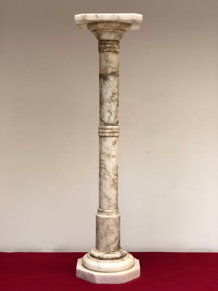 Colonna in marmo di Carrara