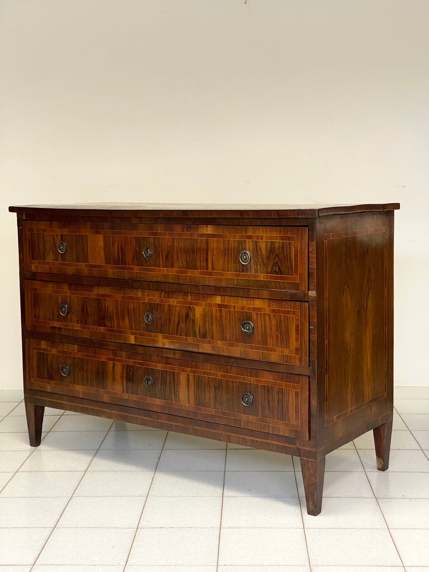 Louis XVI chest of drawers. Emilia Modena late 18th century