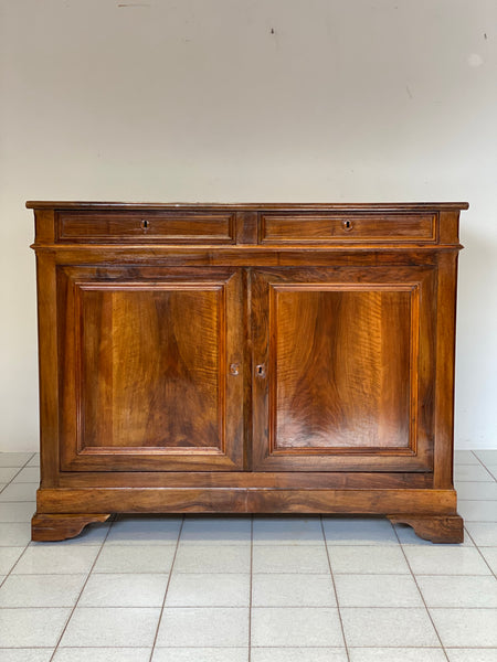 Credenza in noce metà XIX secolo .