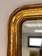 Specchiera lombarda foglia oro . XIX secolo