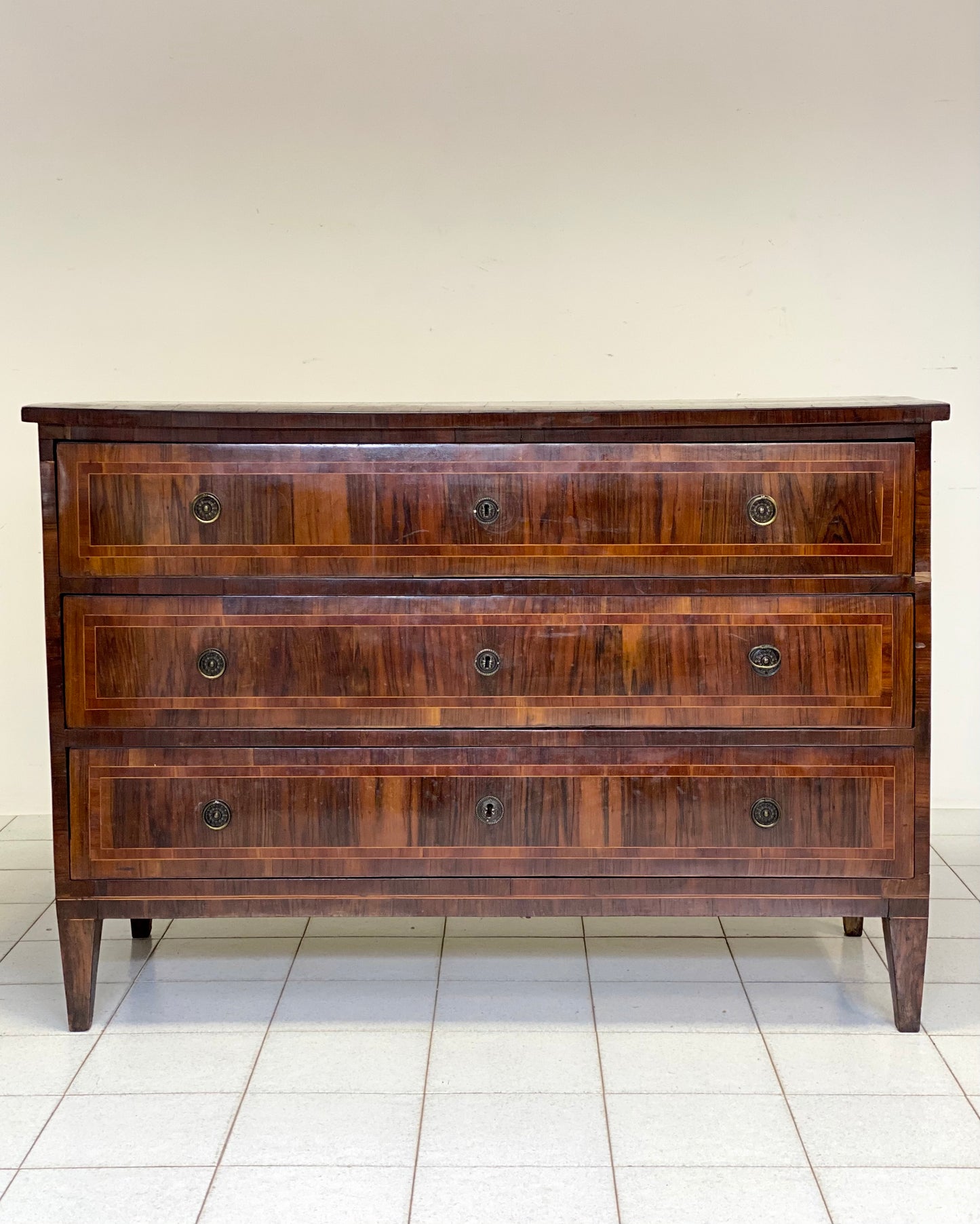 Louis XVI chest of drawers. Emilia Modena late 18th century