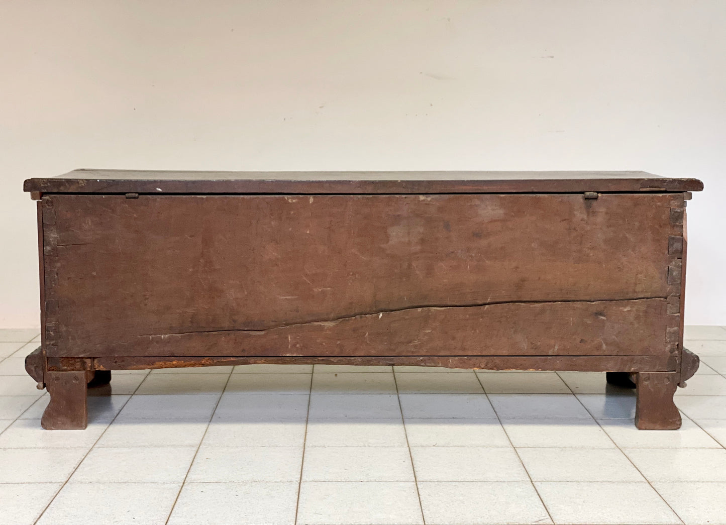 Lombard chest with coat of arms, early 17th century