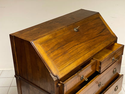Louis XVI walnut desk. Lombardy 18th century