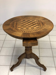 Tavolino di Rolo intarsiato con cassetto . Diametro 71 cm