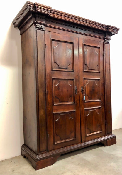 Lombard walnut wardrobe. 17th century