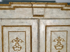 Armadio dipinto e decorato . Piemonte inizio XIX secolo