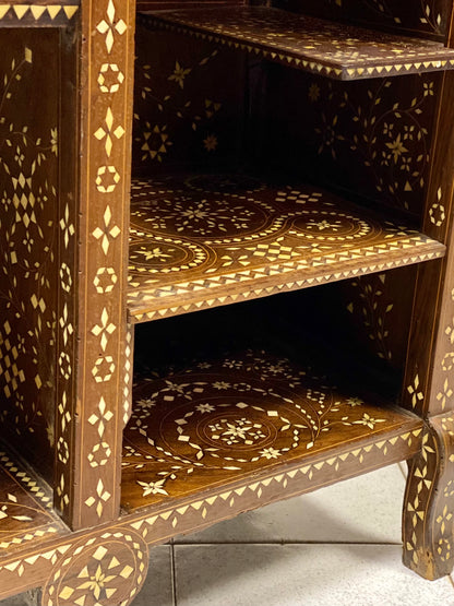 Credenza con poltroncina intarsiata alla maniera Adriano Brambilla fine XIX secolo