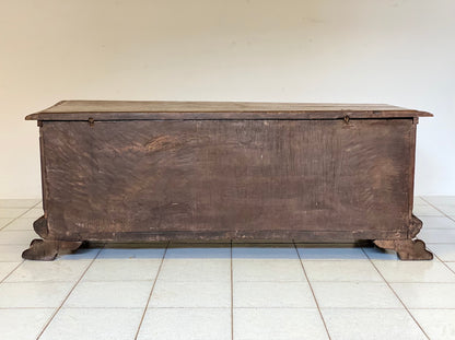Chest Tuscany Liguria 16th century