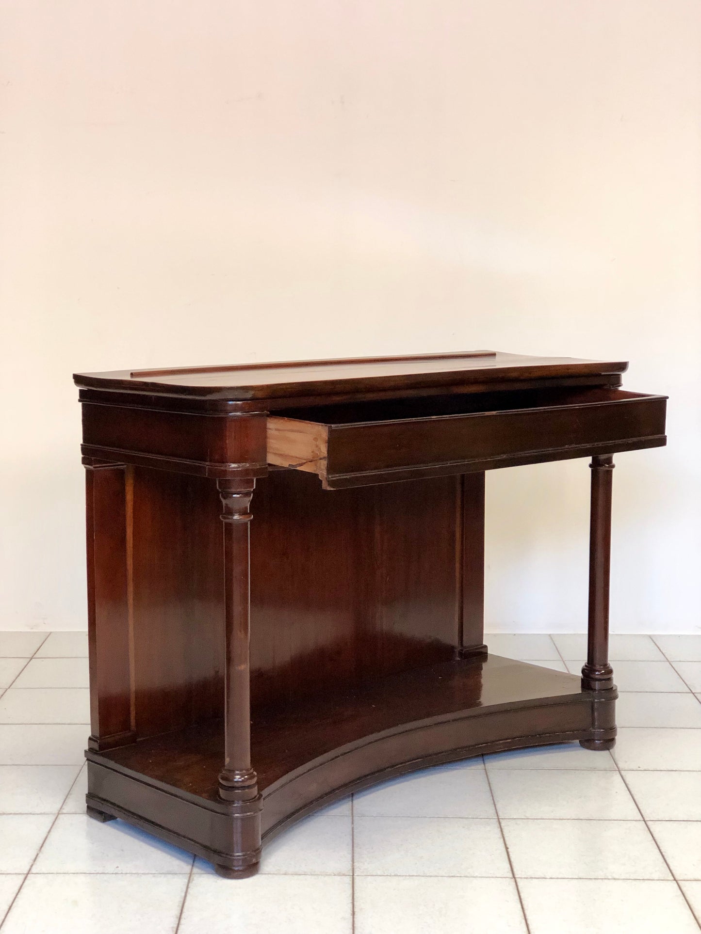 Consolle lombarda Carlo X noce . Restaurata