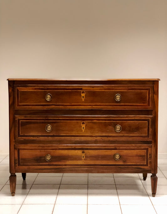 Cassettone lombardo Luigi XVI intarsiato