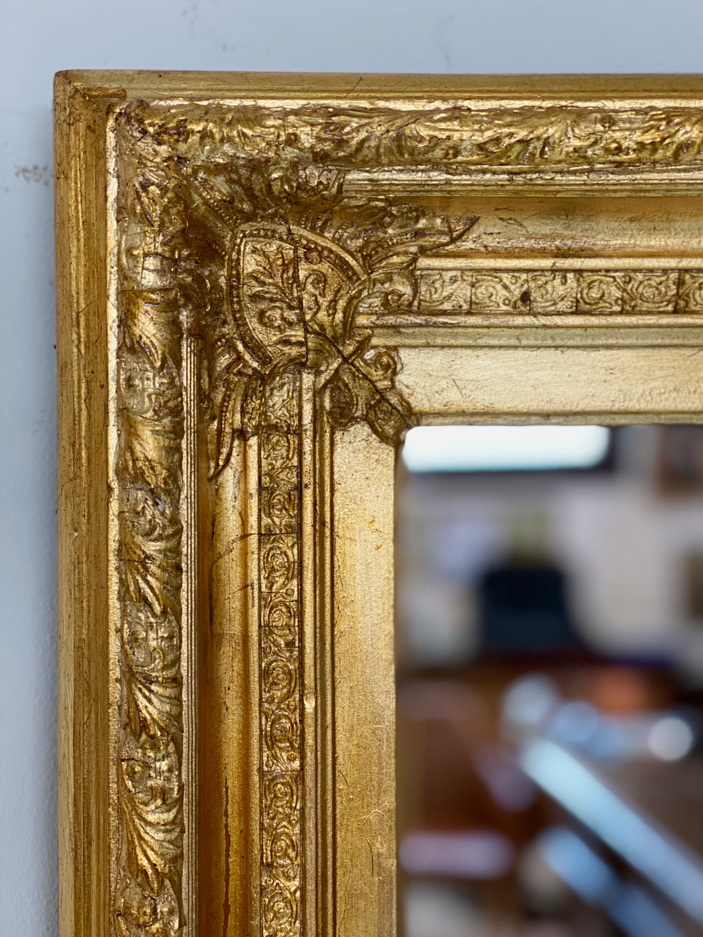 Lombard mirror in carved and gilded wood, mid-19th century
