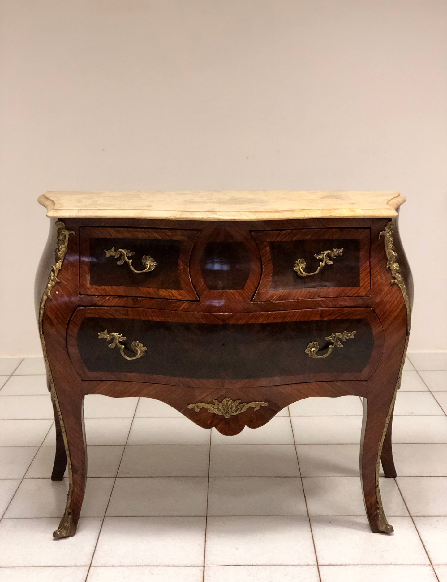 Napoleon III curved chest of drawers