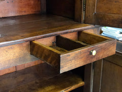 Credenza libreria restaurata . XVIII secolo