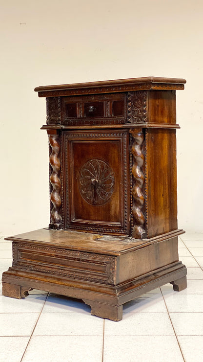 Inginocchiatoio Lombardo Luigi XIV . XVII secolo