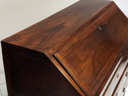 Walnut inlaid desk. Veneto Louis XVI