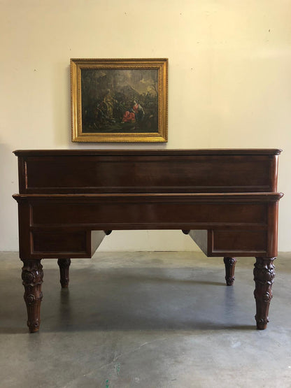 Scrivania Carlo X in noce da centro . XIX secolo