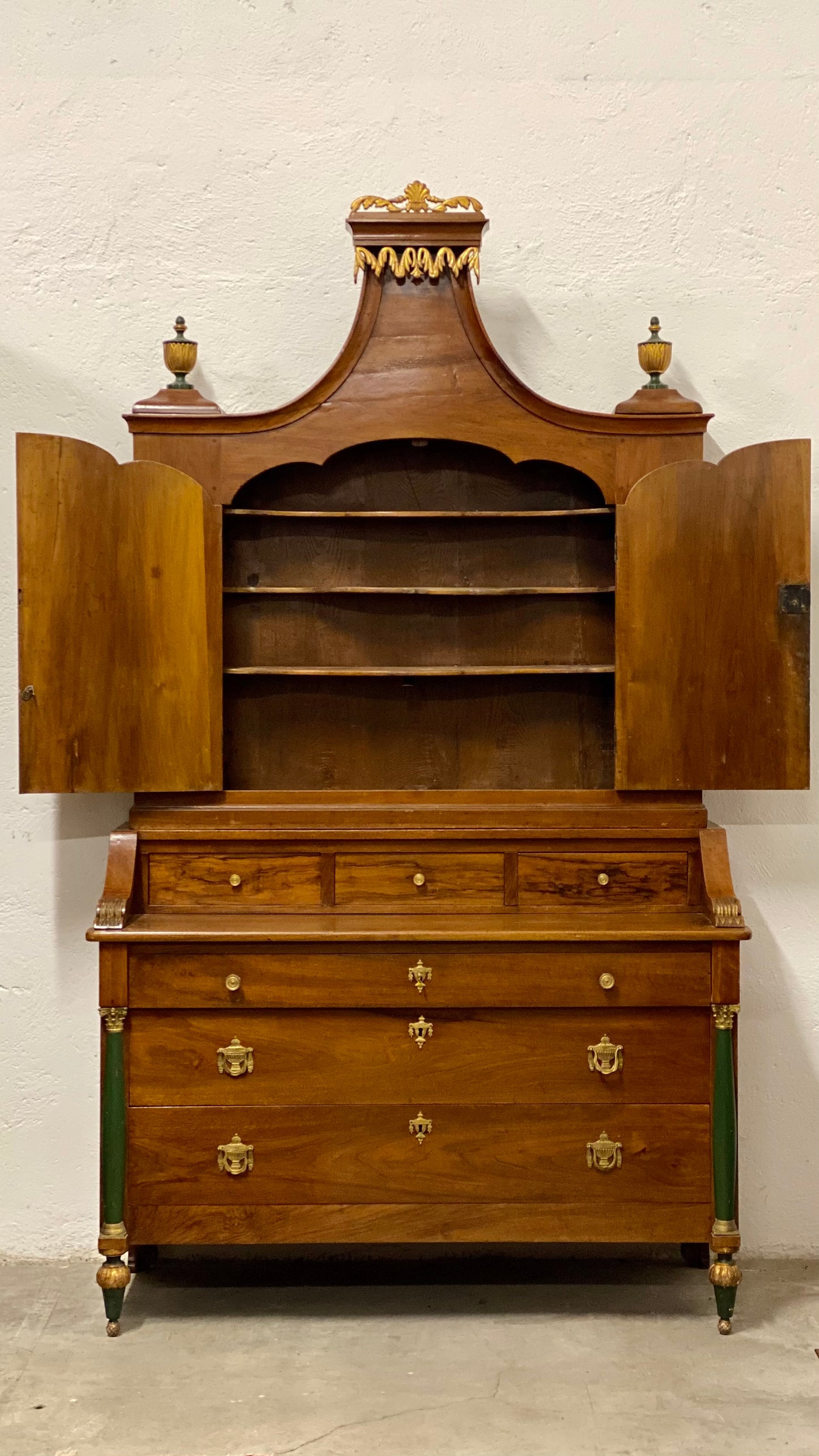 Walnut trumeau. Lucca Siena early 19th century