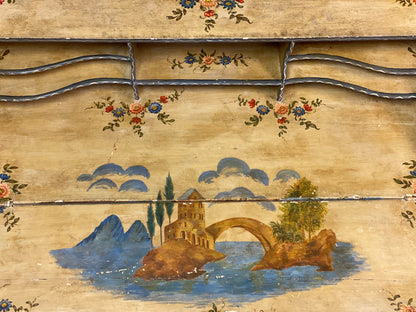 Ribalta Luigi XV gambe alte arcuate laccata in policromia con paesaggi . XVIII secolo