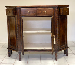 Credenza scantonata veneta .verona metà XVIII secolo