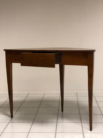 Walnut console table, early 19th century