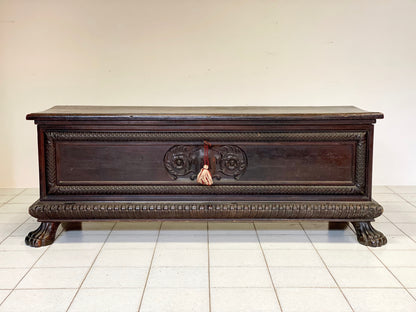 Lombard chest with coat of arms, early 17th century