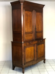Credenza libreria restaurata . XVIII secolo