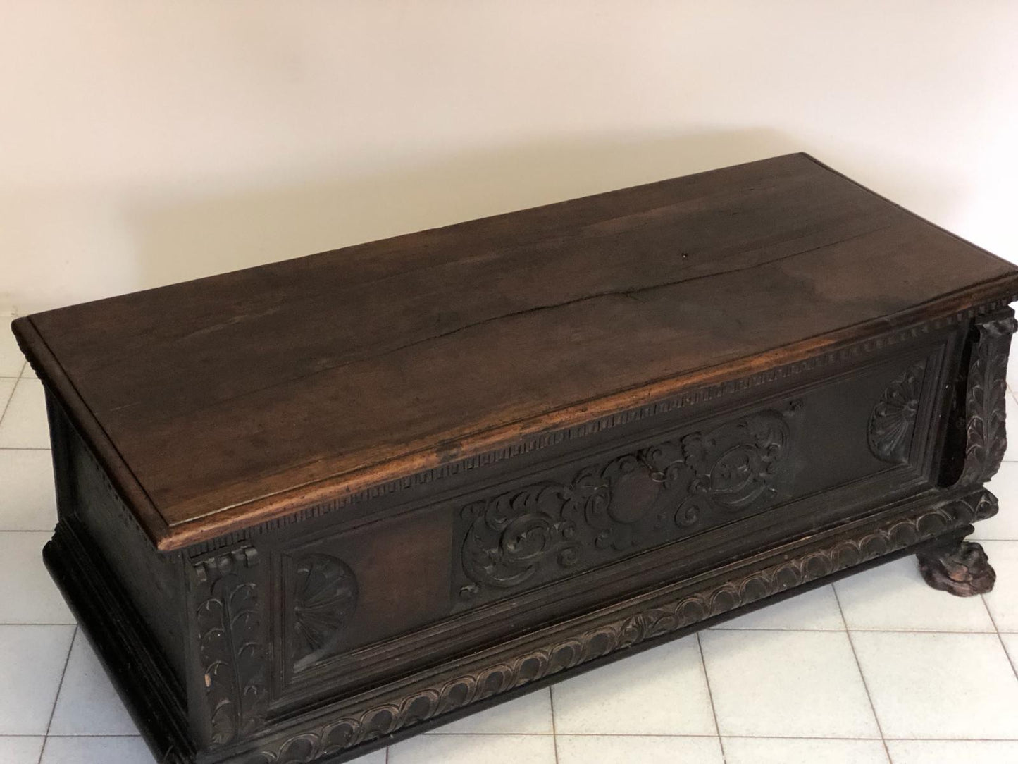 Lombard walnut chest