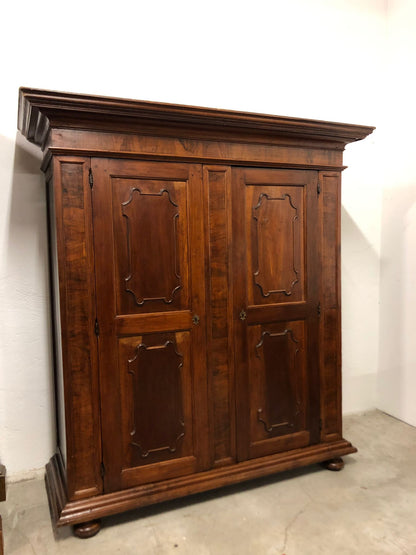 Lombard walnut wardrobe. Early 18th century