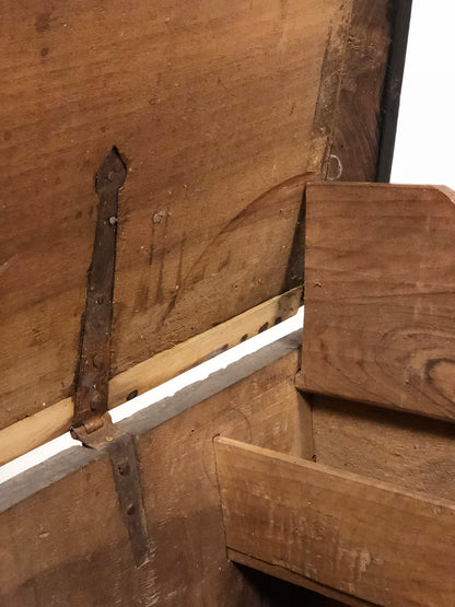 Cassapanca lombarda intagliata Bergamo XVI secolo
