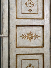 Armadio dipinto e decorato . Piemonte inizio XIX secolo