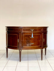 Credenza a demilune . Francia XIX secolo