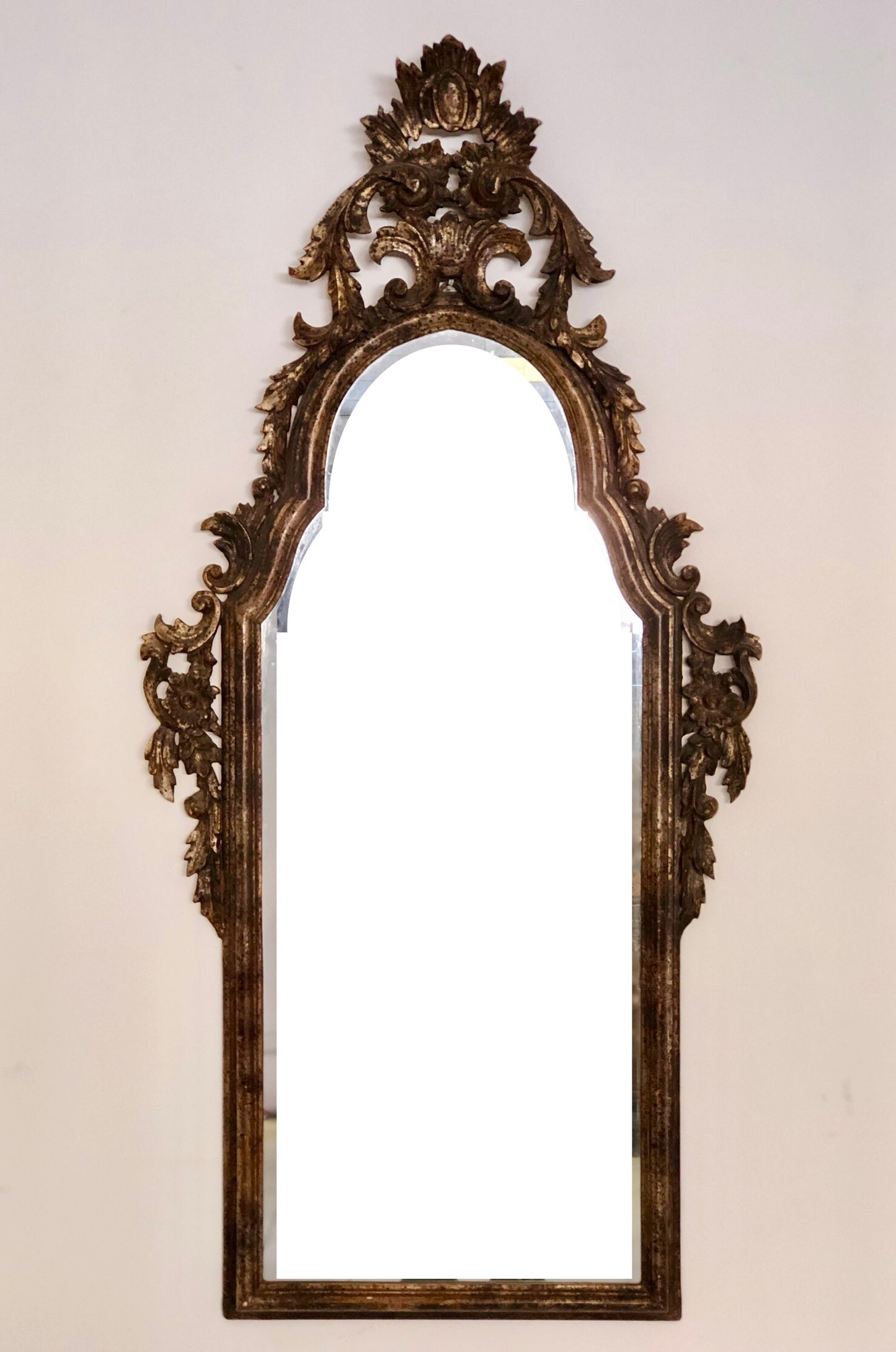 Specchiera in legno intagliato argento mecca . XIX secolo