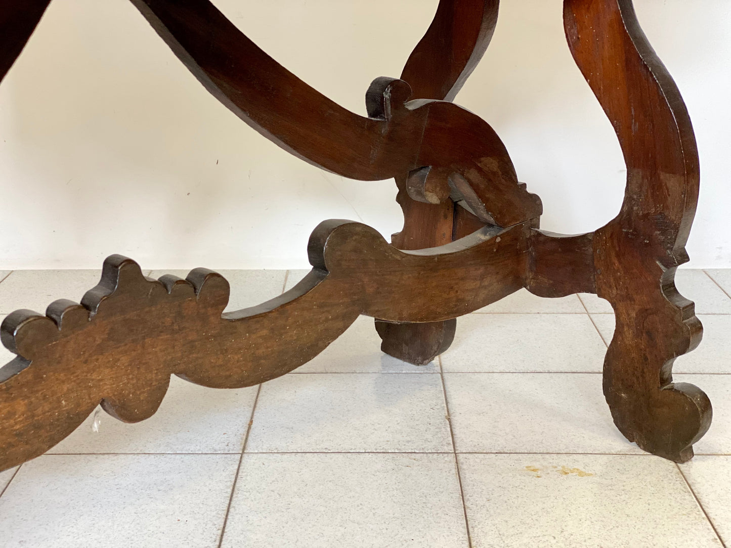 Tavolo scrittoio Luigi XIV Lombardo . XVII secolo