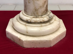 Colonna in marmo di Carrara