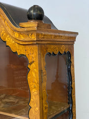 Trumeau con vetrina . Olanda inizio XIX secolo