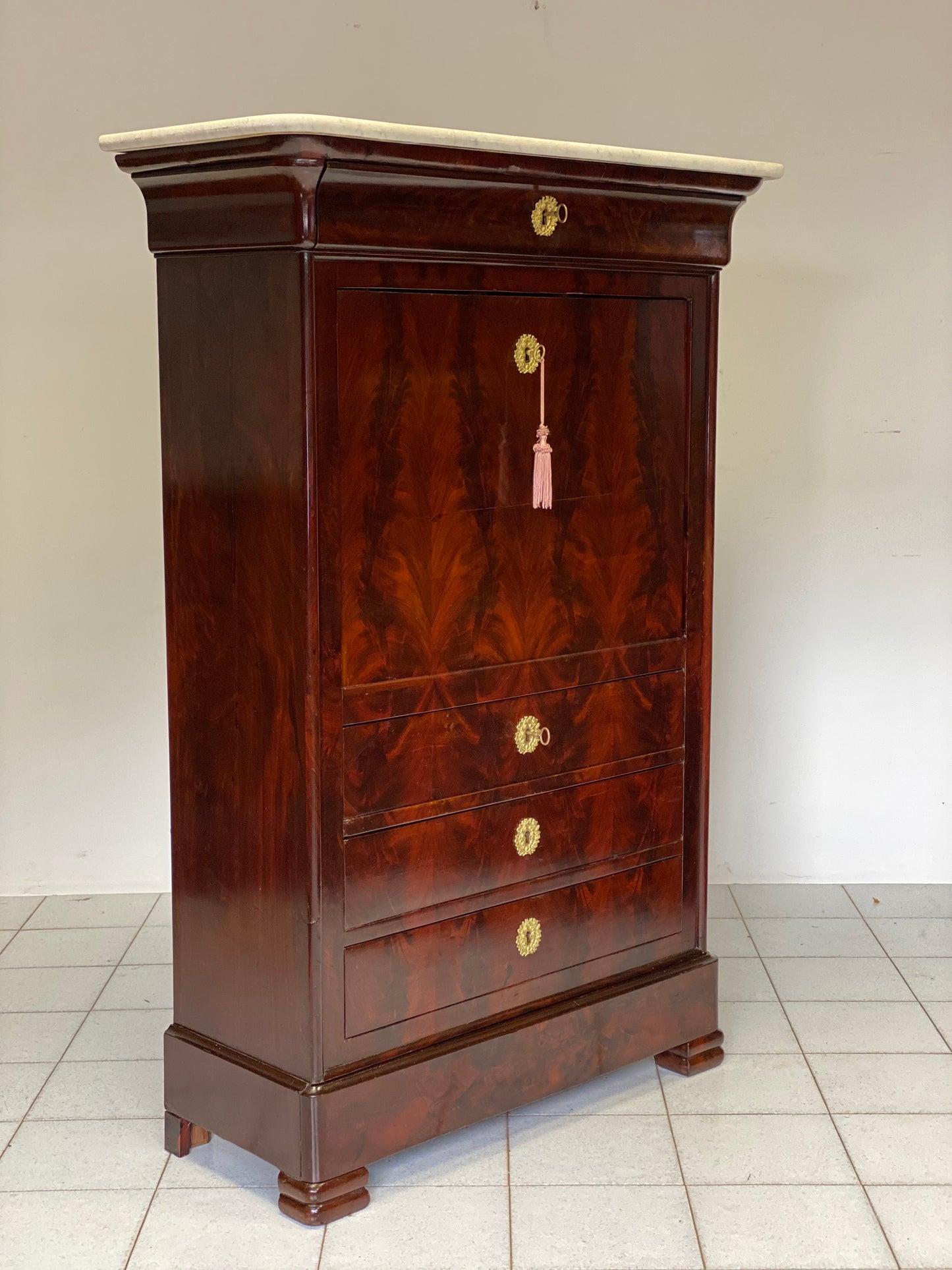Charles X Secretaries in mahogany feather. 19th century. Restored