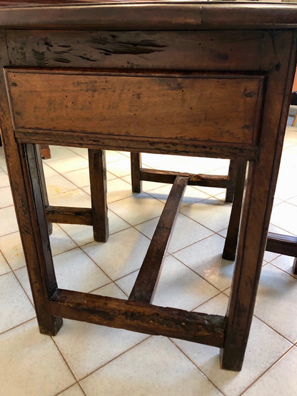 Walnut hinged table. 17th century