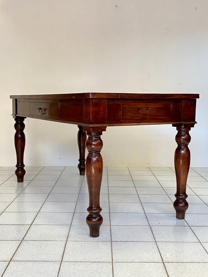 Tavolo in ciliegio XIX secolo
