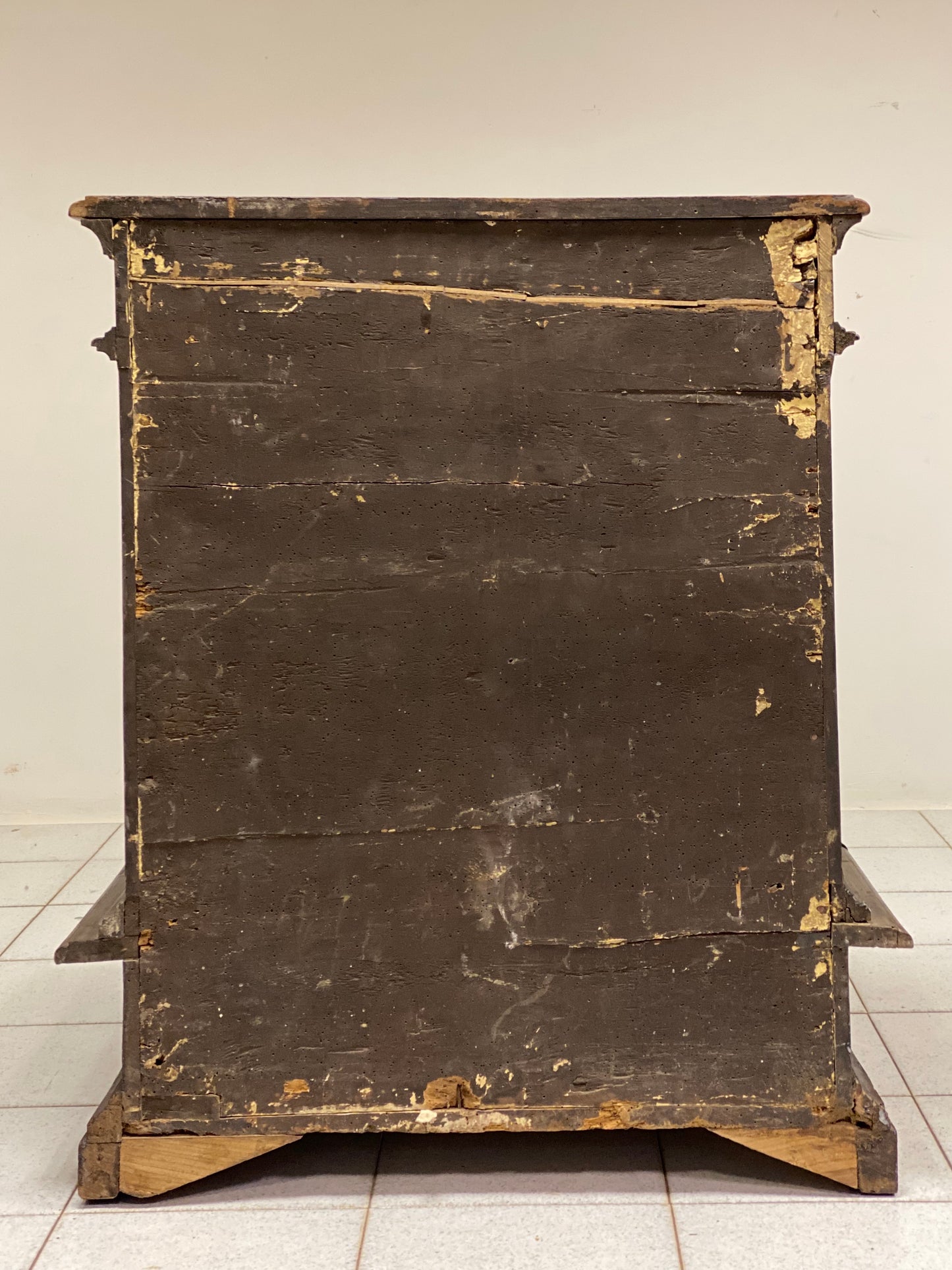 Lombard Louis XIV Kneeler. Late 17th century