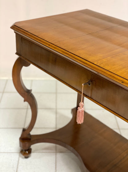 Lombard console table veneered in walnut. Mid-19th century