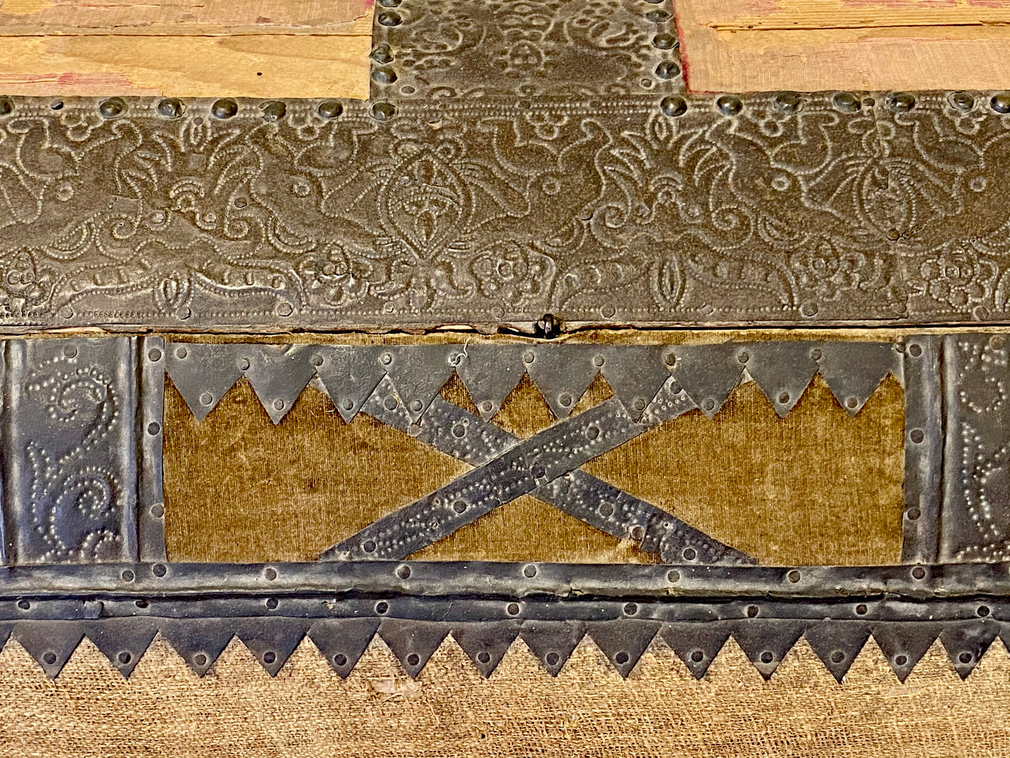 Chest covered in embossed sheet metal and velvet panels. Venice 16th century