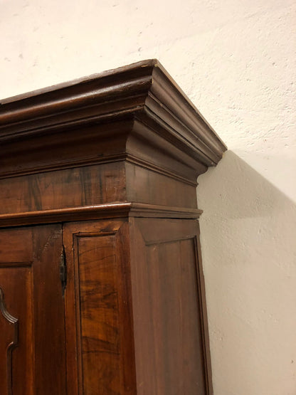 Lombard walnut wardrobe. Early 18th century