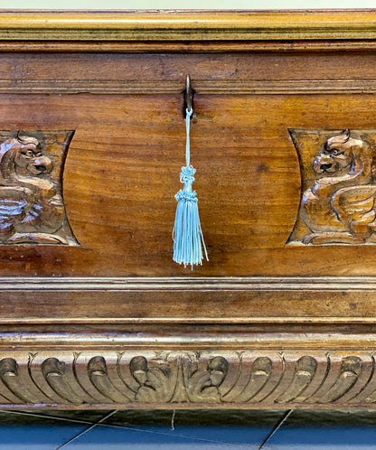 Carved walnut chest. Modena Bologna early 17th century