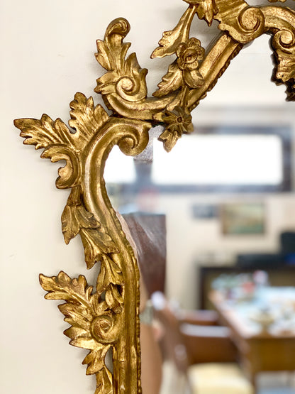 Specchiera in legno intagliato e dorato
