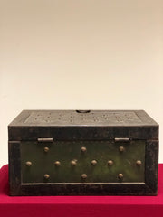 Cassaforte da viaggio borchiata ferro XVIII secolo
